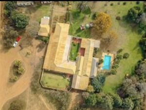 Urgent Sale 3.63ha Farm for sale -Hekpoort 