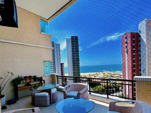 Exclusive 325m² apartment on a high floor with incredible oc