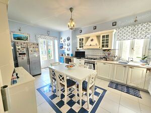 CHARMING RESIDENCE WITH VIEWS OF THE CONERO HILLS