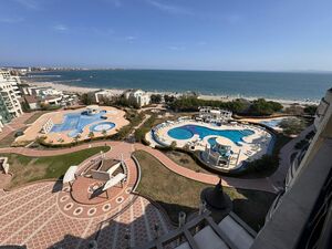 Frontal Sea View! 2-Bed Apartment Sunset Resort 5★, Pomorie 