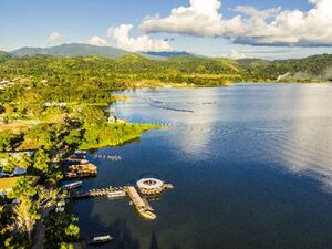 For Sale: 1.4has Land facing a lagoon in San Martín province