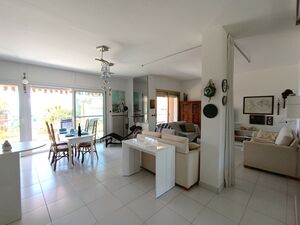 penthouse with 90 sqm panoramic terrace with sea view