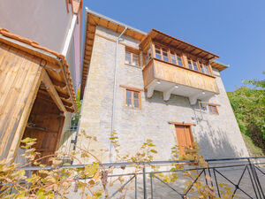 Beautiful Stone-Built House 280 sq.m. – Metsovo, Ioannina 