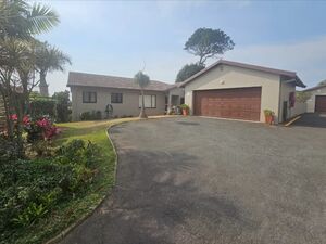 Beautiful 3 Bedroom Home for Sale in Ballito Central!
