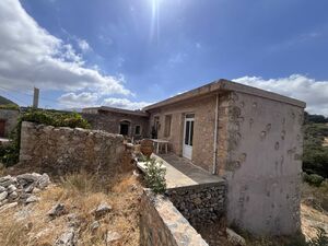 For Sale - Country House 220 sq.m. in Kleisidi, Amari Munici