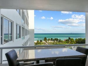 Beautiful sea view apartment Carriage Club North Miami Beach