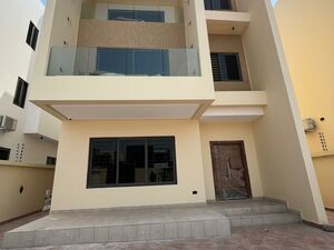 Luxurious 5-bedroom townhouse @ East legon/+233243321202