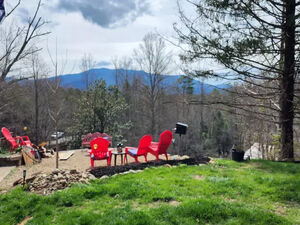 Title: Buckhorn Lodge – Gatlinburg Luxury Mountain Estate