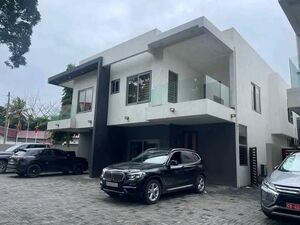 Furnished 3-bedroom townhouse @ Labone/+233243321202