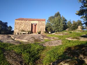 Stunning Off Grid Oasis with wells & river