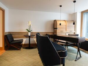 A 10-minute walk from the Eiffel Tower