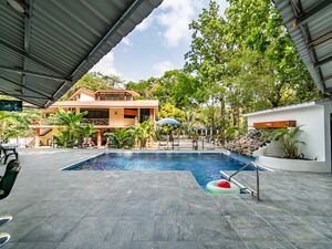 Priced for quick sale! Amazing  multi-unit property