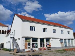 Commercial residential building