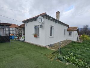 House with 3 bedroooms and yard 1,000 sq.m. | Orizare, 15 km