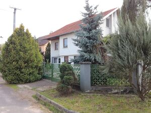 Comfortable three-floored House with Big Garden