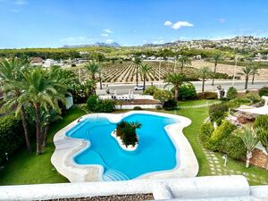 Luxury Penthouse with Private Pool and Solarium in Moraira –
