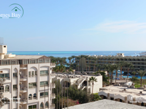 Modern 1-Bedroom Apartment Just 1 Minute from the Beach