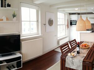  Cosy and central apartment with amazing canal views!