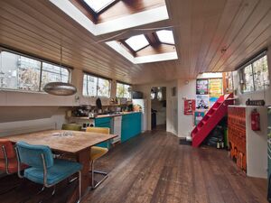  Authentic Ship,Green and Quiet Canal in Center of Amsterdam