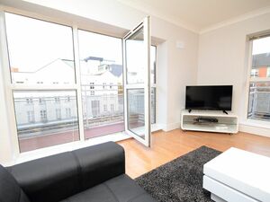 Fantastic City Center Suite!