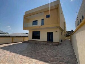 A Luxurious 4-Bedroom townhouse @ Achimota