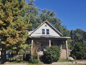 Charming Fixer-Upper Investment Property Full of Potential