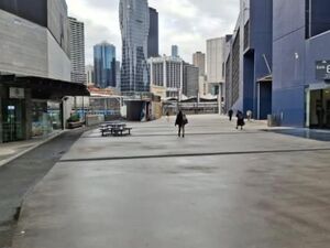 Commercial building for sale 