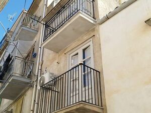 sh 858 town house, Caccamo, Sicily