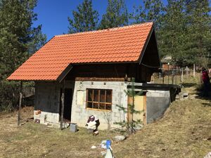 I am selling a cottage in Jelova Gora-Uzice