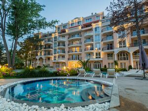 One-Bedroom Apartment with own park space in Venera Palace