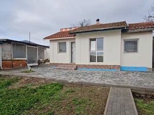 Excellent Renovated Detached 2 Bedroom House, Kosharitsa