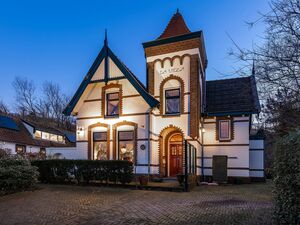 Karaktervolle Villa La Viola met Bijgebouw en Strand 