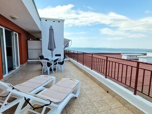 Renovated Apartment with Big Terrace & Sea View, Marina View