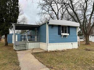 3 bedrooms and 1 bathrooms home