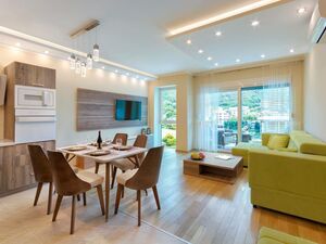 Apartment for sale with 2 bedrooms in Bečići