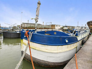 Residential Humber Sloop - Trent 18   £99,999