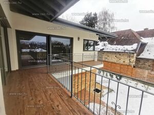 New Luxury Smart Home Upper-Floor Residence in Budapest