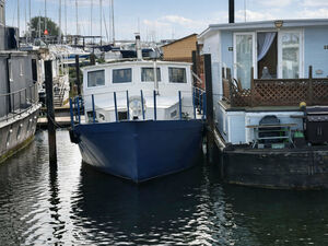 Character Houseboat - Fireflair   £135,000