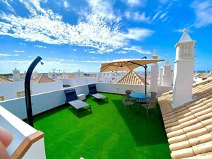 T2 com amplo terraço no condomínio Quinta da Gomeira – Caban