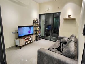 Fully furnished studio for rent in The Peak Residences