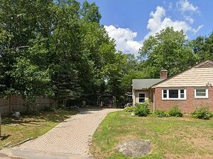 3bed in Stoughton, MA  $900/monthly