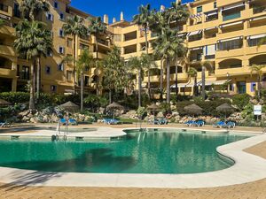 LOS ALMENDROS, SAN PEDRO 3 BEDROOMS RECENTLY RENOVATED FLAT