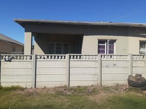 Sidwell Semi Home For Sale R520 000