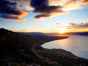 UNIQUE! - Very Large Costal Land Field in Greek Resort!