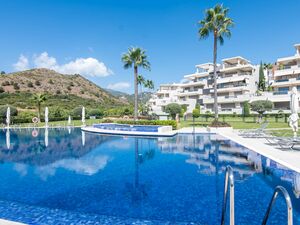 MODERN GROUND FLOOR APARTMENT IN ARRAYANES GOLF