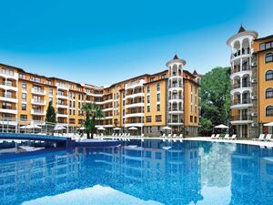 Apartment with 2 Bedrooms and 2 Bathrooms in Royal Sun
