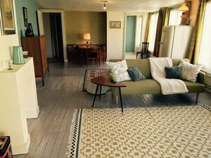 Canal view apartment In the Center