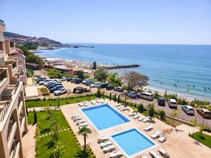 1-Bedroom Apartment with Sea View on the First Line Ipanema