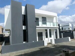 MODERN 3-BED TOWNHOME+BQ FOR SALE@ BURMA HILL