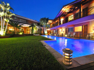 (4) Hotel in the Recoleta District of Asunción, Paraguay